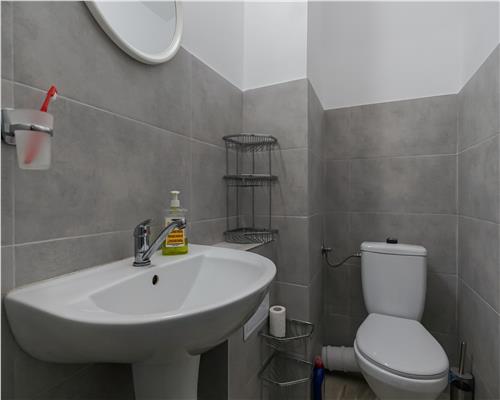 Apartament 3 camere decomandate, Piata Cipariu!