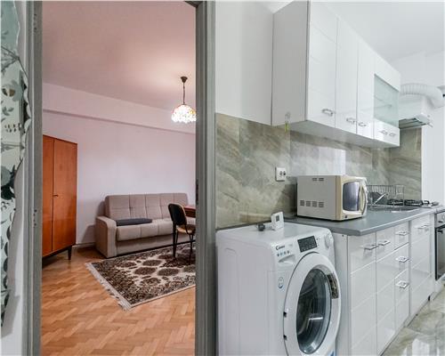 Apartament 3 camere decomandate, Piata Cipariu!