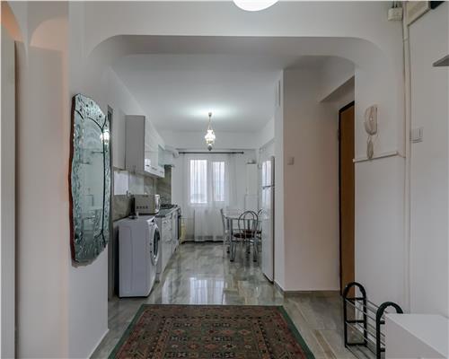 Apartament 3 camere decomandate, Piata Cipariu!