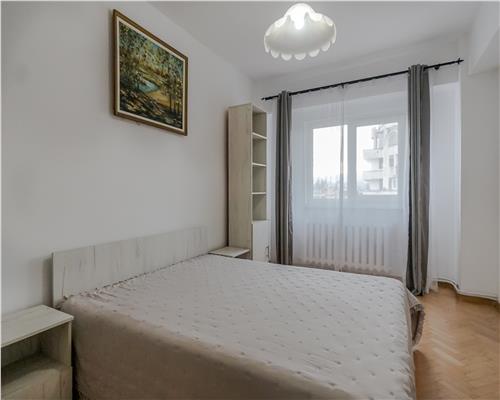 Apartament 3 camere decomandate, Piata Cipariu!