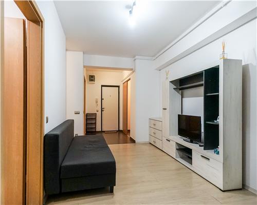 Apartament cu nisa de dormit, 42 mp  + balcon, 200 m de FSEGA!