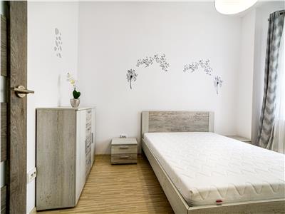 Apartament 3 cam, lux, garaj, terasa, zona centrala!