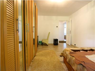 ** Apartament cu 3 camere decomandat, Zorilor, zona Spital de Recuperare **